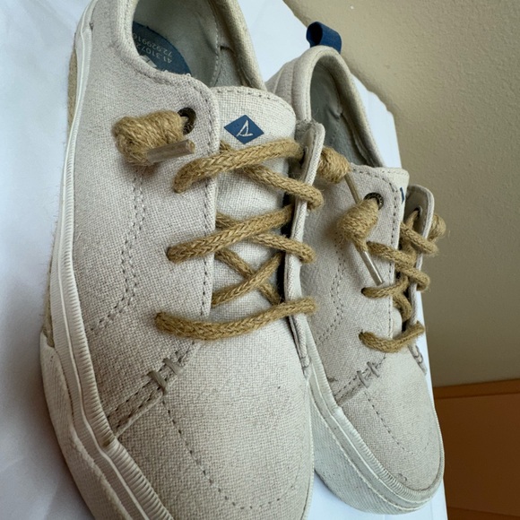 Sperry shoes, size 8 - Picture 4 of 8